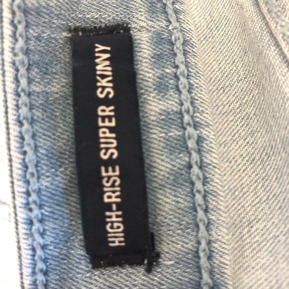 Hollister High Rise Super Skinny Jeans - Picture 4 of 4